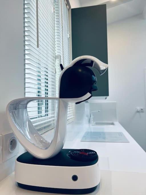 Unique Loft Apartment Located 15 Minutes From The Champs Elysees Saint-Ouen  Extérieur photo